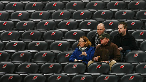 nhl-fans.jpg